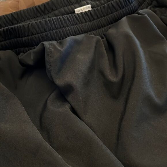 Xieerduo 5 inches workout shorts with zipper pockets - Picture 9 of 9